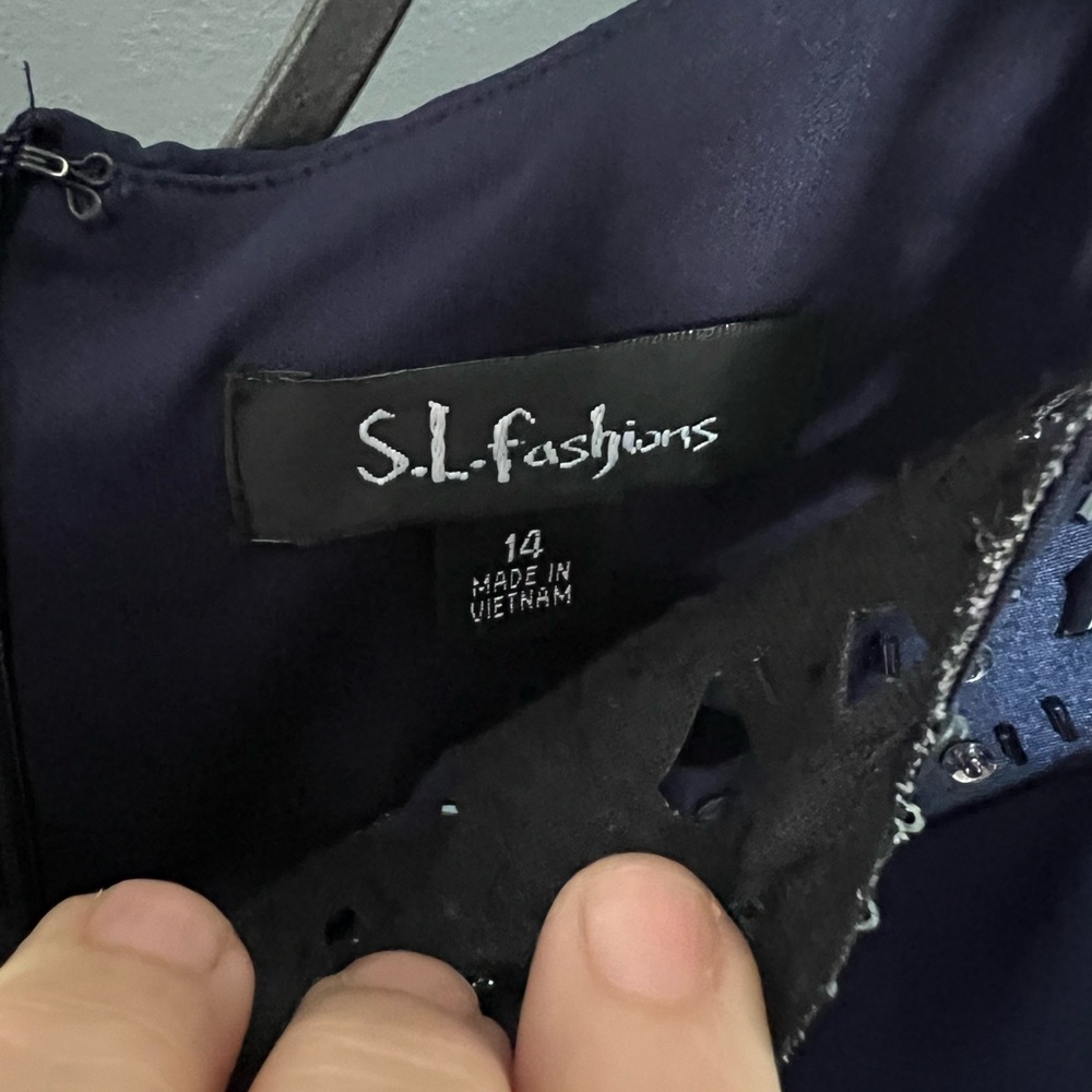 S.L. Fashions navy sleeveless, tiered dress with beading, size 14. - Picture 8 of 8